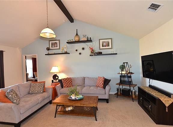 4th image of 19404 Wt Gallaway St
