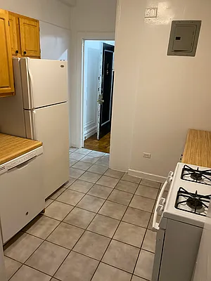 Rented by Peter R. Hungerford, LREB | media 25