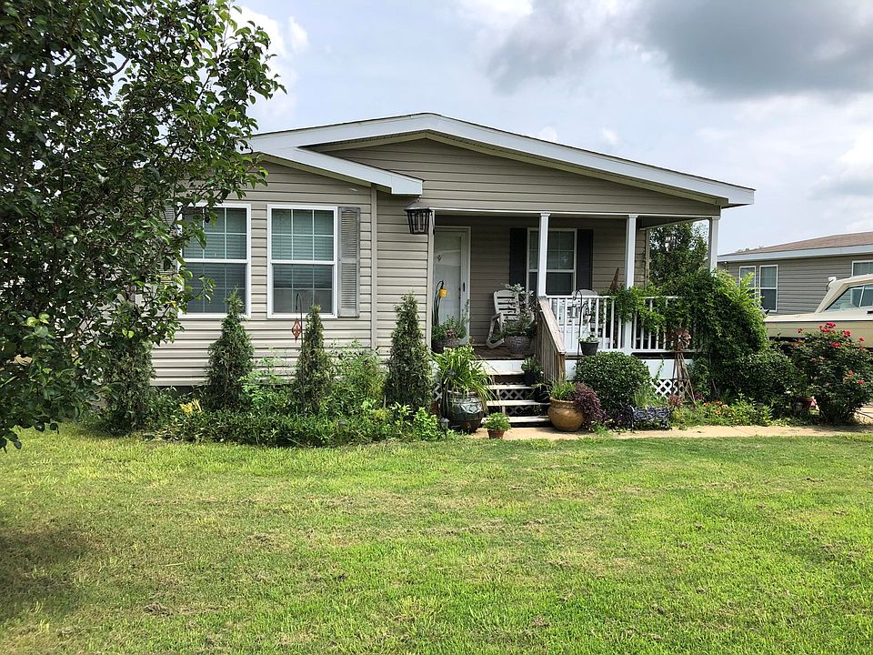 1st image of 45 Crest Oak Dr