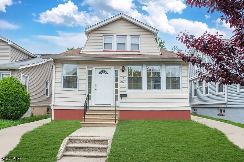 1st image of 85 Jacoby St