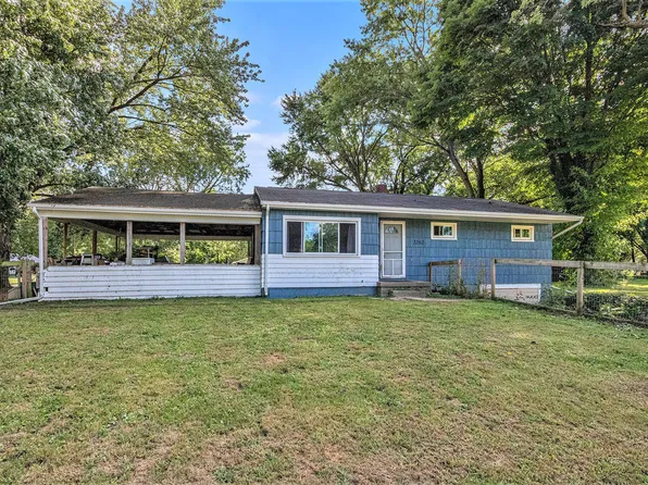 2262 Warren Rd, Niles, MI 49120