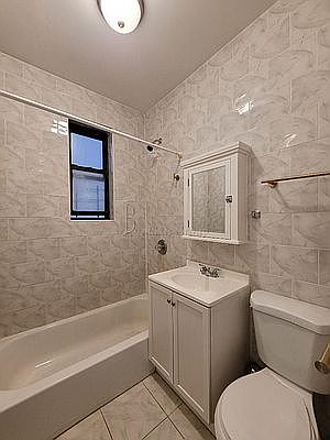4th image of 2552 38th St APT 3C
