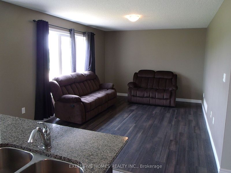 Woodstock House for rent - 3 Bedrooms — photo 3