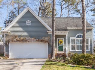205 Gettysburg Dr, Cary, NC 27513