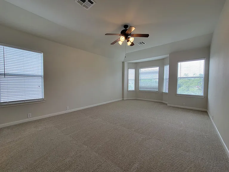 3430 Shiraz Loop — Photo 23