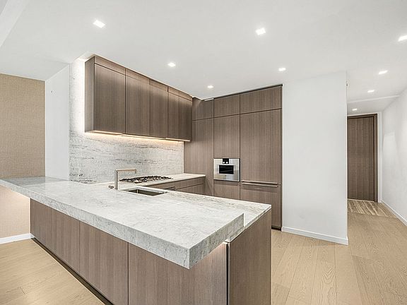 2nd image of 500 W 18th St Unit W9d