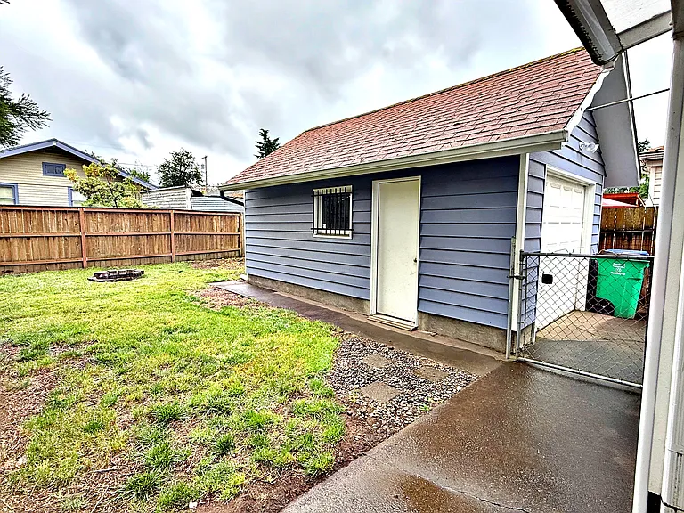8048 SE Ellis St — Photo 46