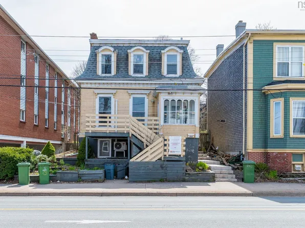 2542 Gottingen St, Halifax, NS B3K 3C4