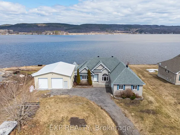 15 Haute Rive St, Alfred And Plantagenet, ON K0B 1J0