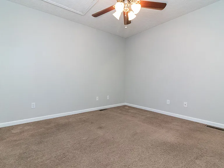 134 Twin Lakes Dr — Photo 23
