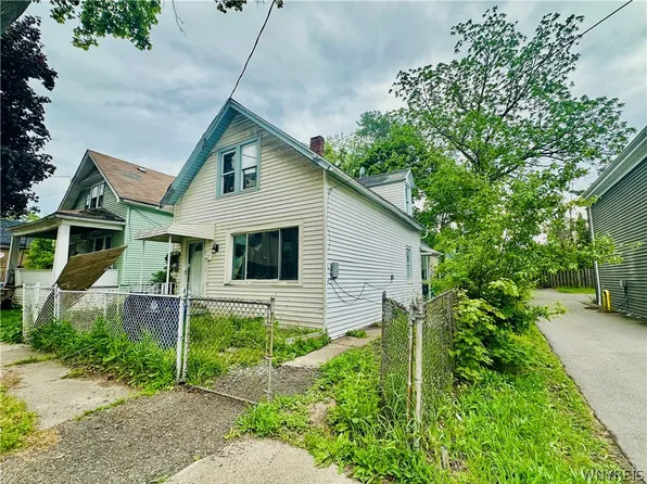 87 Peach St, Buffalo, NY 14204