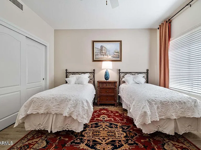 27422 N Montana Dr — Photo 19