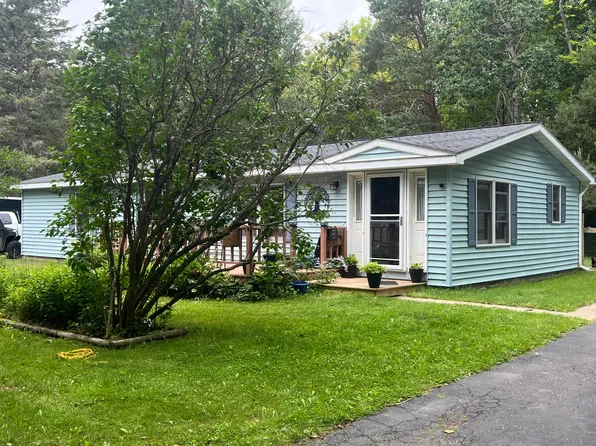 4120 Mackinac Trl, Saint Ignace, MI 49781