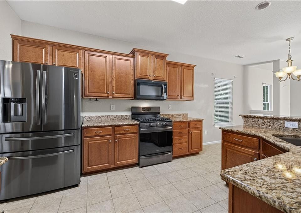 1st image of 705 Creekwood Dr