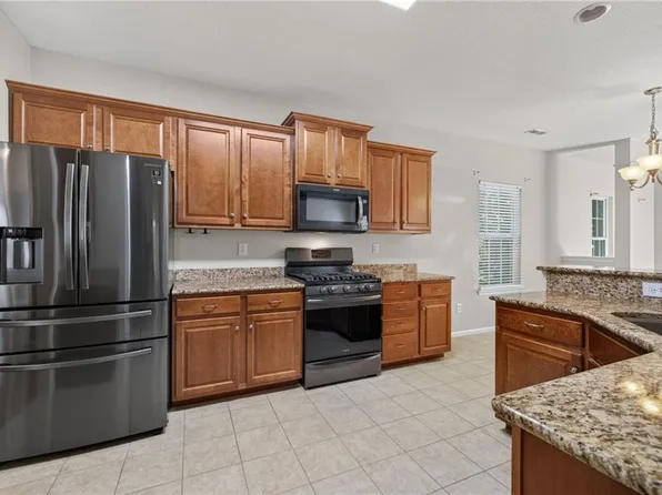705 Creekwood Dr, Chesapeake, VA 23323