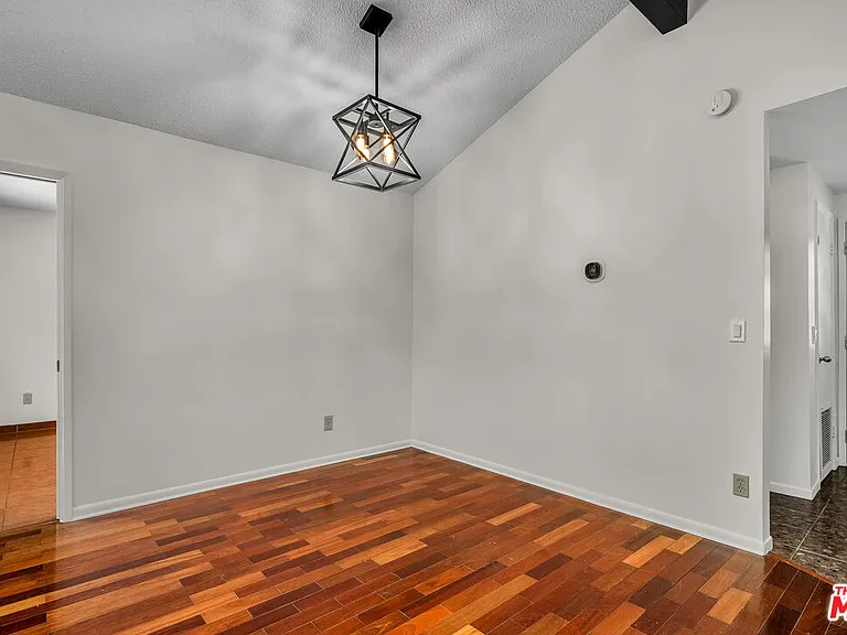 4076 Tropico Way — Photo 5