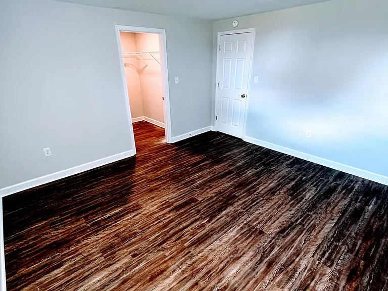 3328 Wards Rd — Photo 11