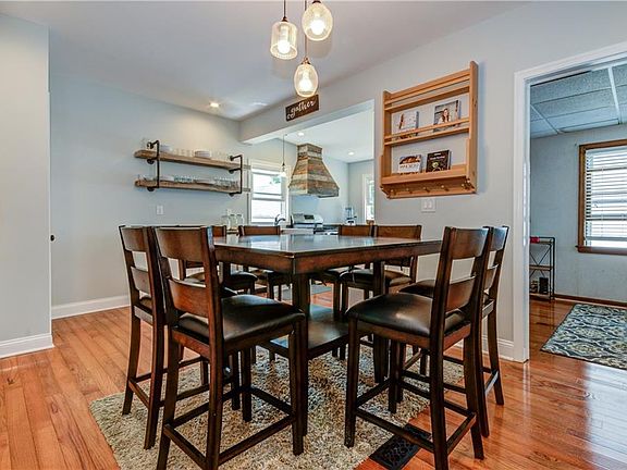 3rd image of 23 Ashwood Pl