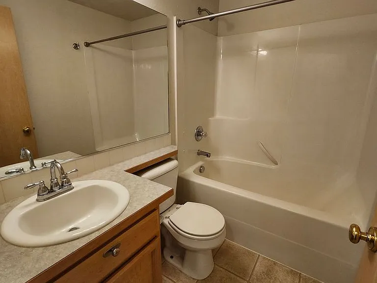 9704 Welsh Dr — Photo 10