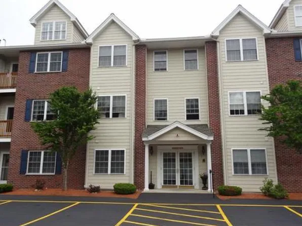 122 Eagle Dr, Tewksbury, MA 01876