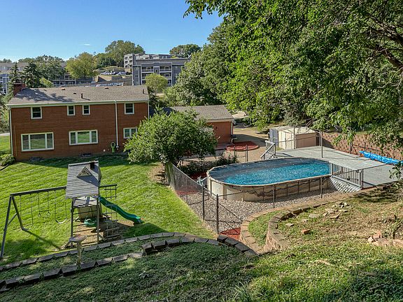 5th image of 1312 Canning St