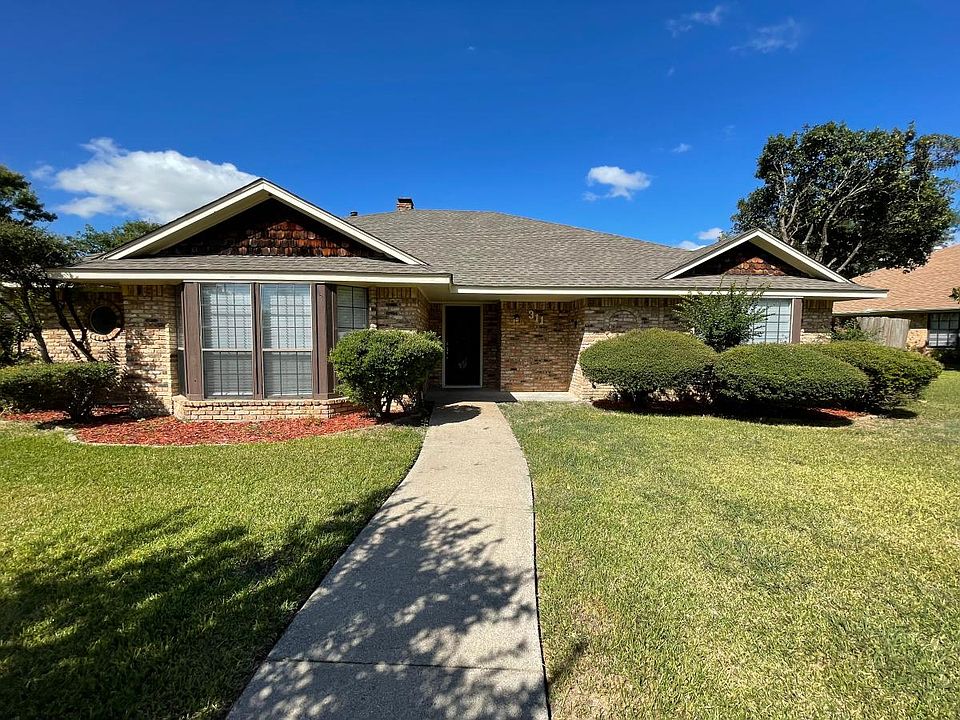 1st image of 311 Trevino Trl