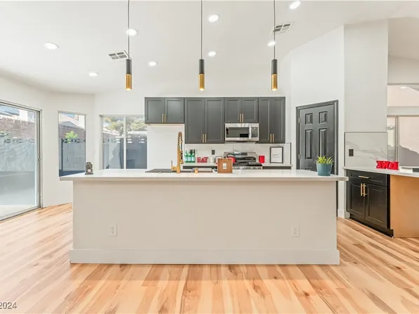 2119 Jardine Ave, North Las Vegas, NV 89032