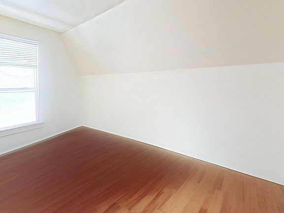 5th image of 10 Walnut St #1
