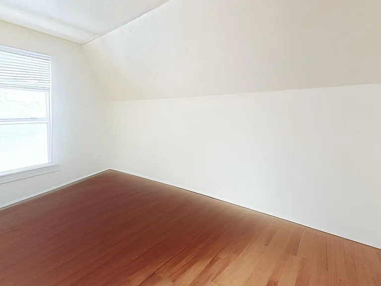 10 Walnut St — Photo 7