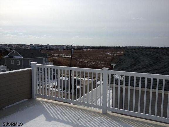 4th image of 5535 Bay Ave