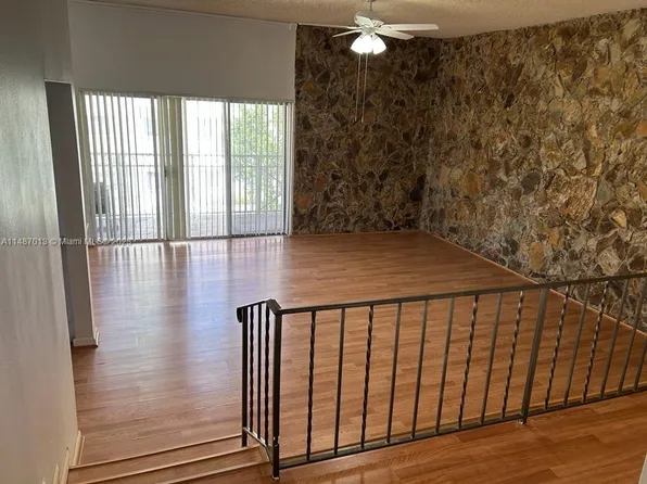 4850 SW 63rd Ter APT 332, Fort Lauderdale, FL 33314