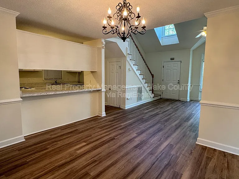 4328 Bartholomew Cir — Photo 9