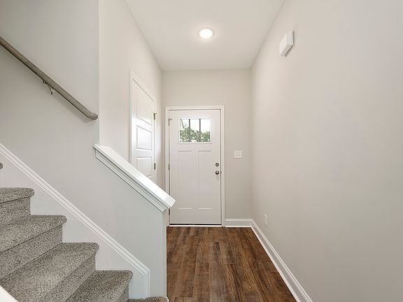 2nd image of 224 Burnside Dr #Gbq3rr