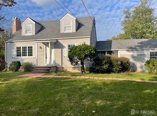 19 Gates Rd, Somerset, NJ 08873