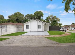 12068 SW 210th St, Miami, FL 33177