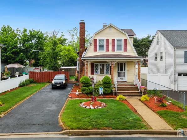 113 Coleman St, Middlesex, NJ 08846