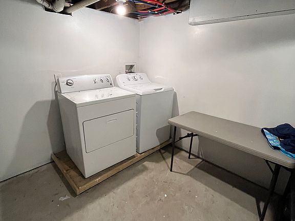 4th image of 79 Ballston Ave #1A