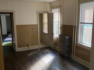 27 S 4th St, Hamburg, PA 19526