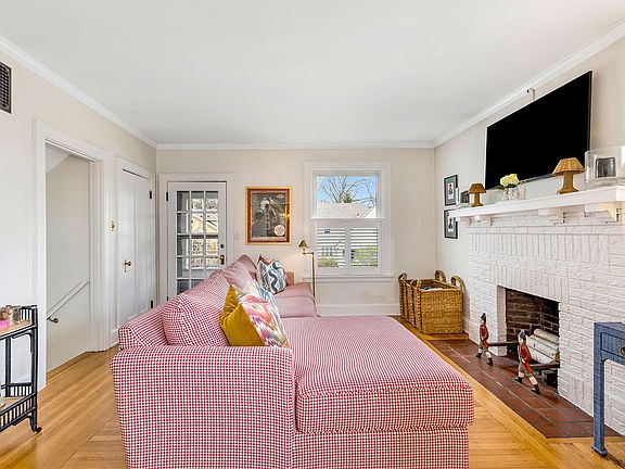 3rd image of 2981 Springer Ave Floor 1