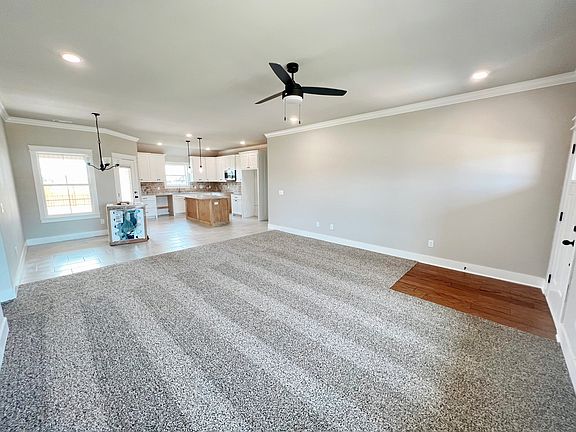 4th image of 777 Woodplains Ave