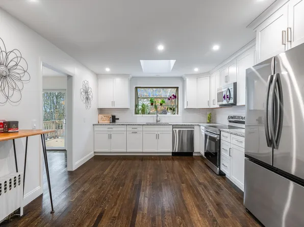 7 True Avenue, Derry, NH 03038