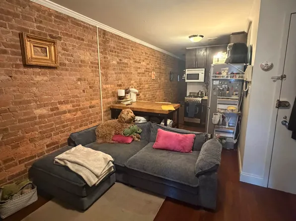 514 E 6th St APT 4W, New York, NY 10009