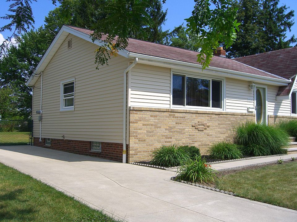 1st image of 7271 Glenn Oval Dr