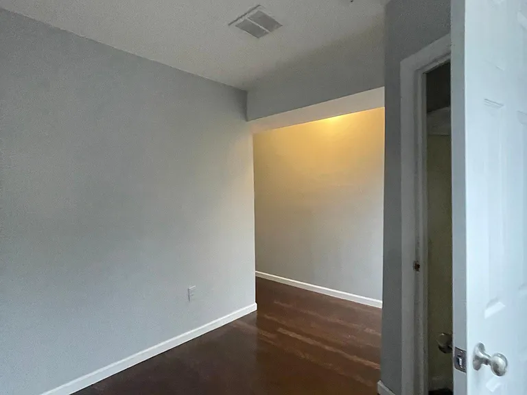 131 S 13th St #2 — photo 4 of 6