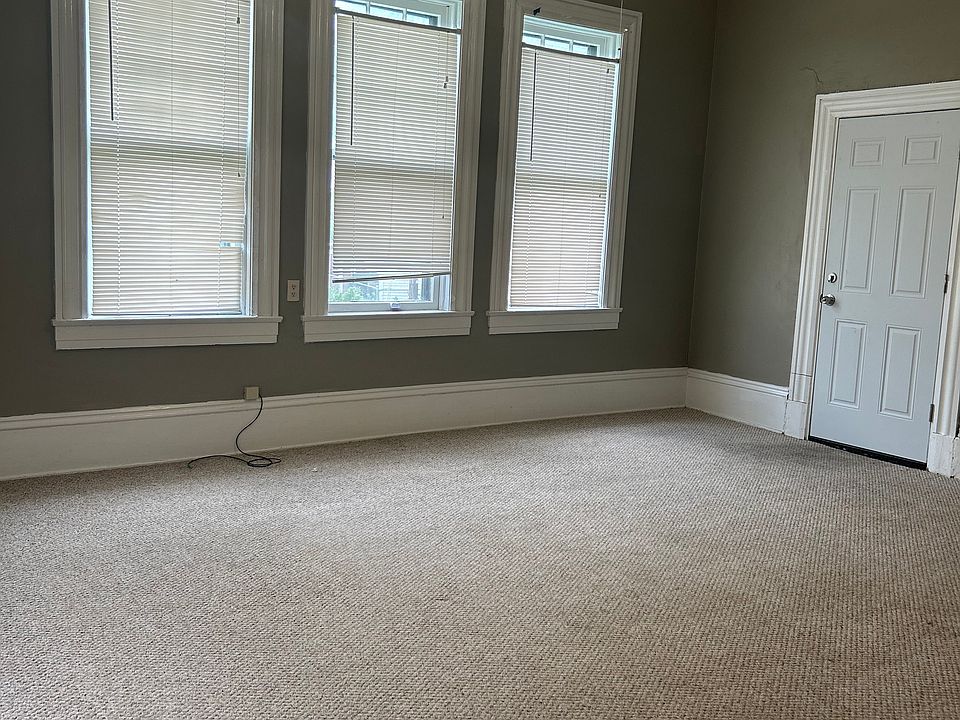 1st image of 306 Carroll St APT 4