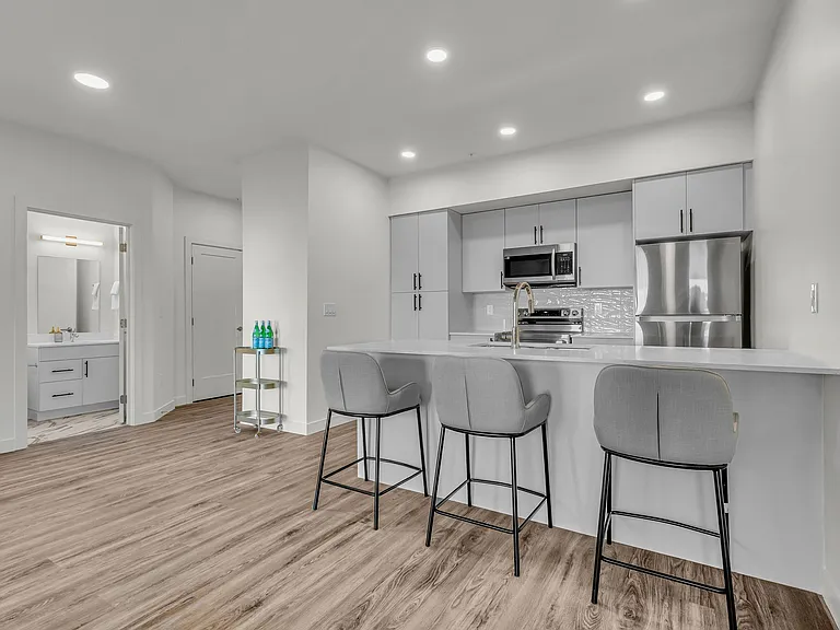 835 Saint Albert Trl — Photo 7