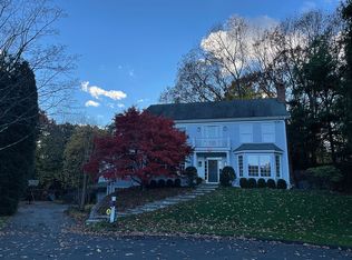 7 Ledge Meadow Ln, Westport, CT 06880