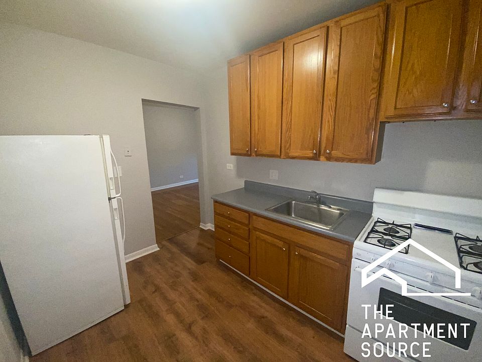 1st image of 5736 N Winthrop Ave APT 314