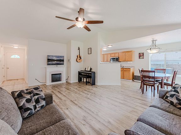 3rd image of 2635 NE Yellowpine Rd