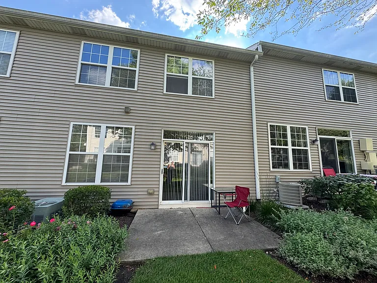 2956 Rutland Cir — Photo 14